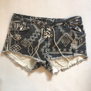 Billabong lite hearted bike shorts